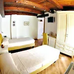 La Gatta Sul Tetto 3*