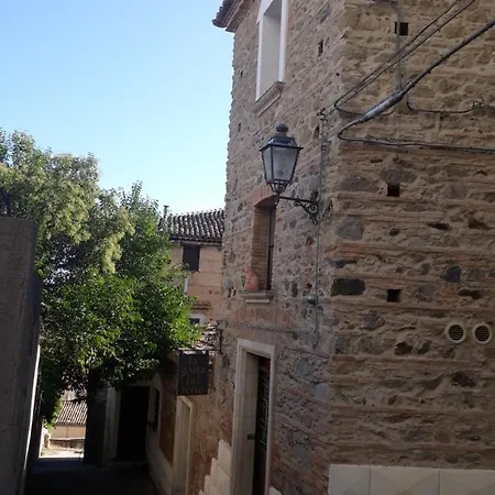 Oda ve Kahvaltı La Gatta Sul Tetto 3*