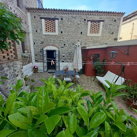 La Gatta Sul Tetto Frühstückspension Rossano